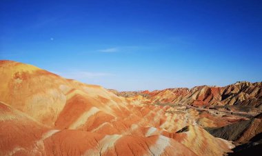 สุดยอดความงาม มหัศจรรย์ของธรรมชาติ ณ  เขตภูมิทัศน์จางเย่ฉีเหลียนซานตันเสียตี้เม่า