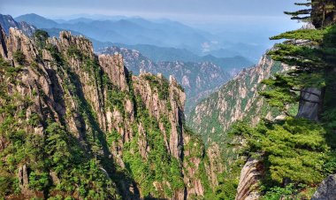 เขาหวงซาน ขุนเขาในม่านหมอก มรดกโลกทางธรรมชาติ UNESCO