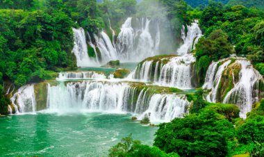 น้ำตกเต๋อเทียน พรมแดนจีน-เวียดนาม น้ำตกชายแดนที่ใหญ่ที่สุดในเอเชีย