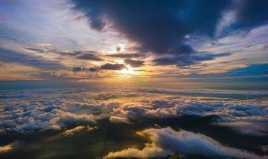 ภูเขาปราบเซียน ยอดเขาหลวง จังหวัดสุโขทัย