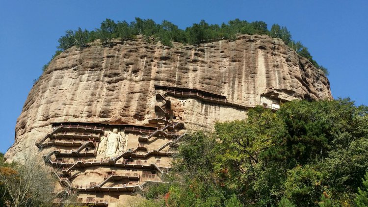 หมู่พุทธคูหาจำหลักไม่จี่ซาน 1 ใน 4 ถ้ำหินแกะสลักขนาดใหญ่ของจีน
